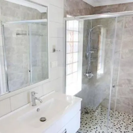 Wonderful Bedrooms With All Facilities アパート *
